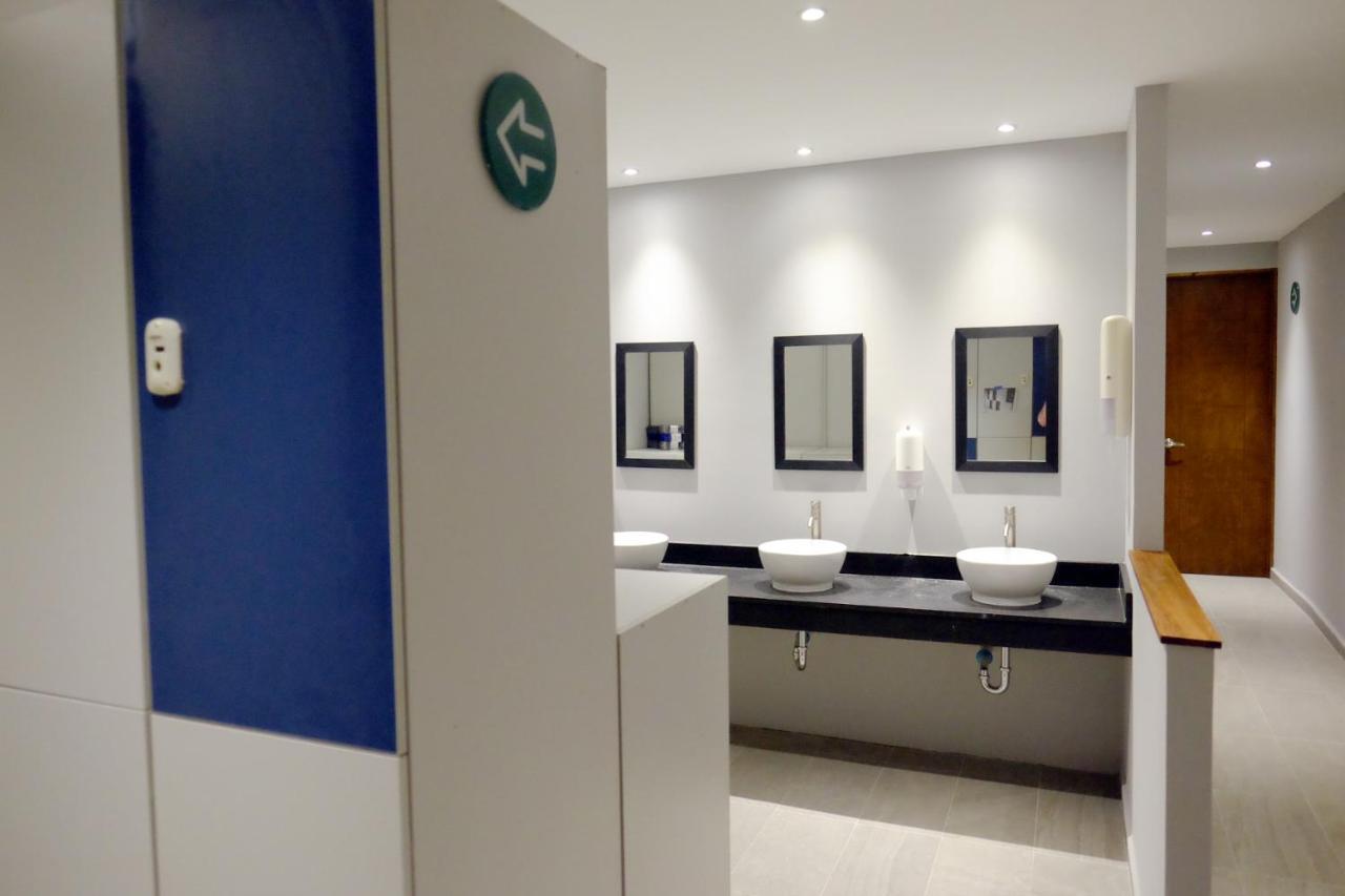 Izzzleep Aeropuerto Terminal 2 Hotel เม็กซิโกซิตี้ ภายนอก รูปภาพ